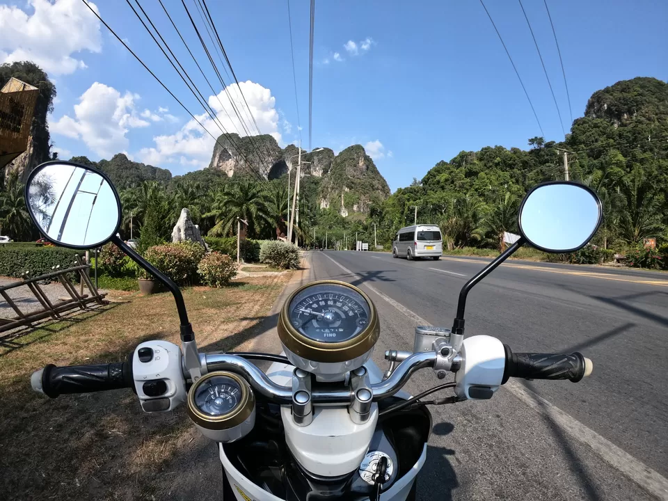 Photo of Tiger Cave Mountain Temple, Krabi Noi, Mueang Krabi District, Krabi, Thailand by Deepali Raikar | MoGdiaries