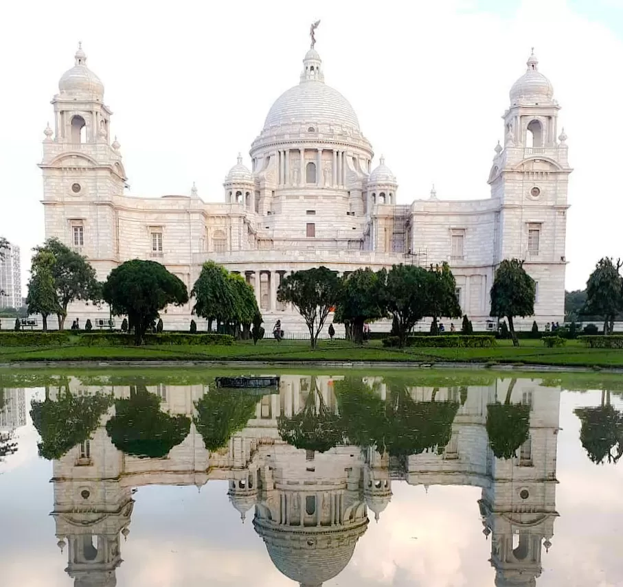Photo of Victoria Memorial, Queens Way, Maidan, Kolkata, West Bengal, India by Danish Rajput