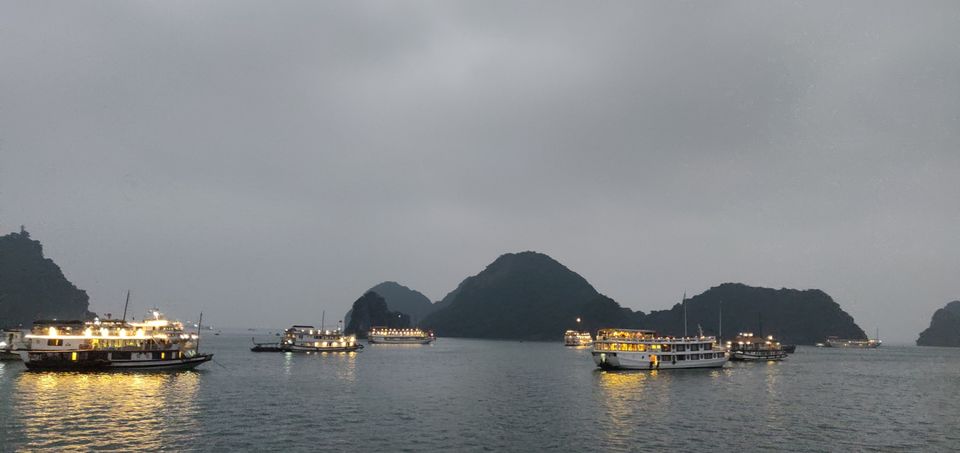 Photo of Hạ Long Bay, Thành phố Hạ Long, Quảng Ninh, Vietnam by Shruthi Rai