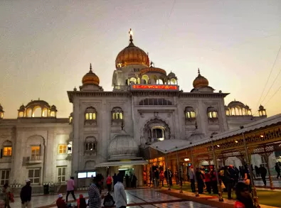 Photo of Bangla Sahib Gurdwara, Baba Kharak Singh Road, Hanuman Road Area, Connaught Place, New Delhi, Delhi, India by Rachit Pandey