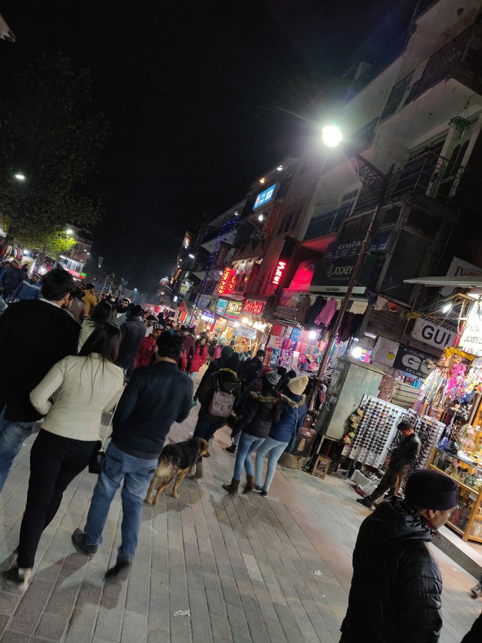 Photo of Mall Road, Manali, Himachal Pradesh by Kamal Preet Singh