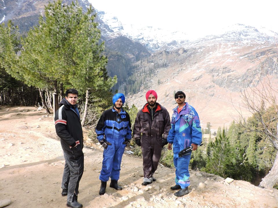 Photo of Gulaba Viewpoint, Kothi, Himachal Pradesh, India by Kamal Preet Singh