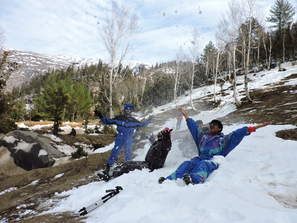 Photo of Gulaba Viewpoint, Kothi, Himachal Pradesh, India by Kamal Preet Singh