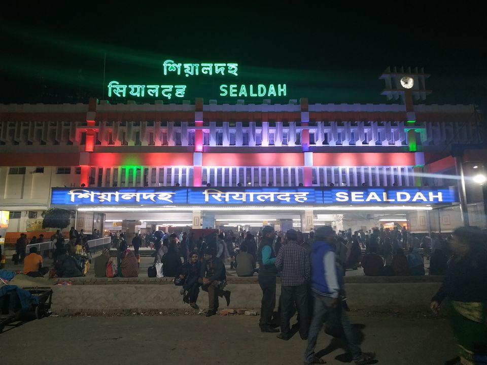 Photo of Sealdah Railway Station, Sealdah, Raja Bazar, Kolkata, West Bengal, India by Azum