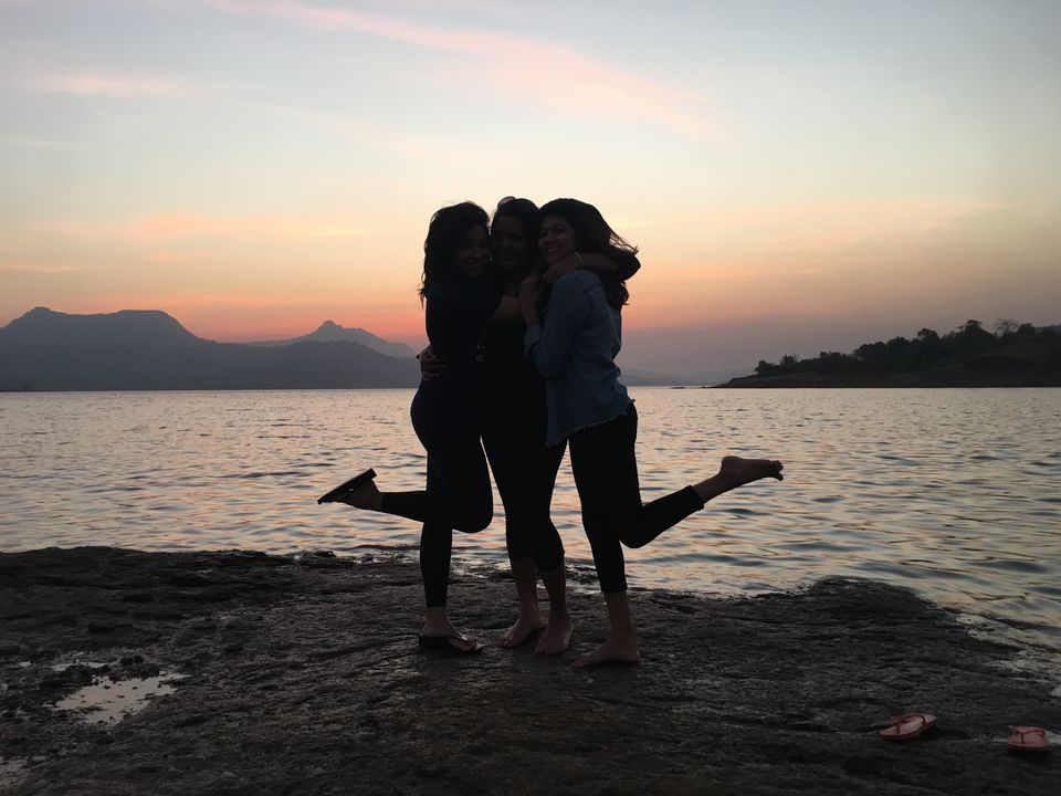 Photo of Pawna Lake, Maharashtra by Alpa Singh