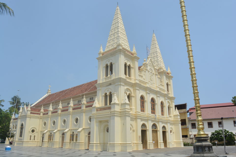 Photo of Santa Cruz Cathedral Basilica, Bastian Street, Fort Nagar, Fort Kochi, Kochi, Kerala, India by Barani Ram