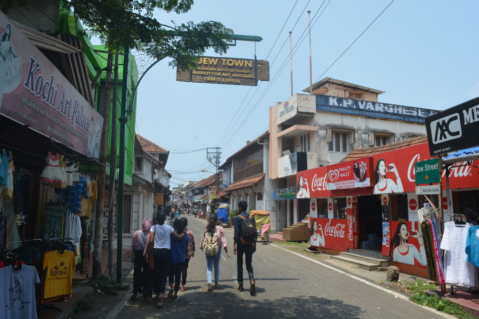 Photo of Jew Street, Marine Drive, Kochi, Kerala, India by Barani Ram