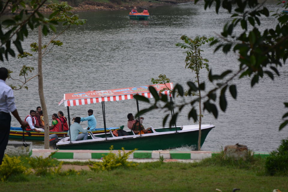 Photo of Yercaud Lake & Boat House (Emerald Lake), Lake Road, Yercaud, Tamil Nadu, India by Barani Ram