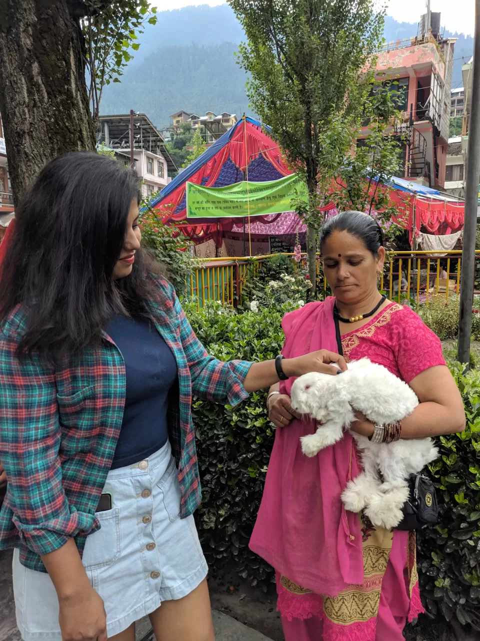 Photo of Manali Mall Market, Mall Road, Siyal, Manali, Himachal Pradesh, India by Radhika