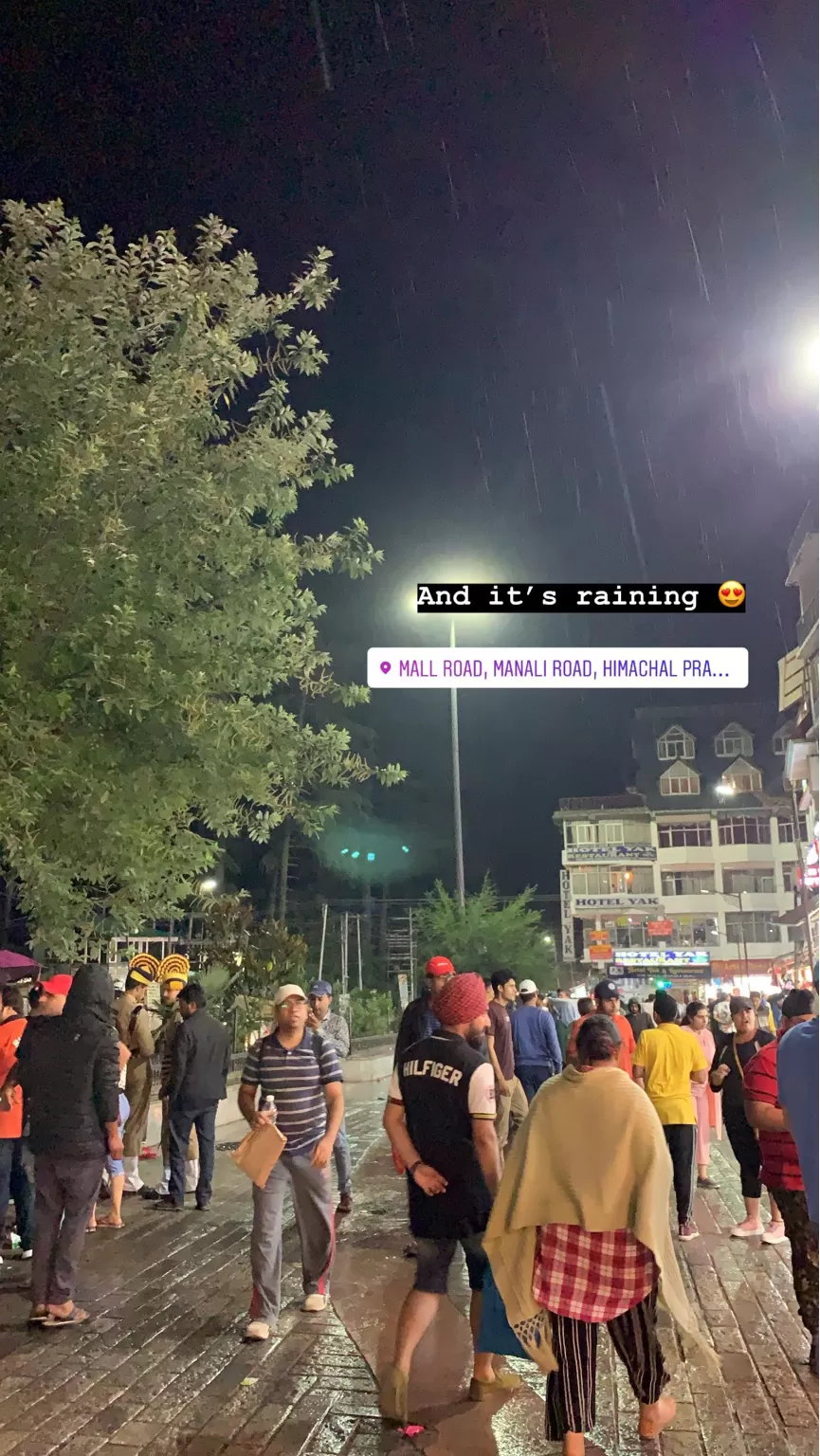 Photo of Manali Mall Market, Mall Road, Siyal, Manali, Himachal Pradesh, India by Radhika