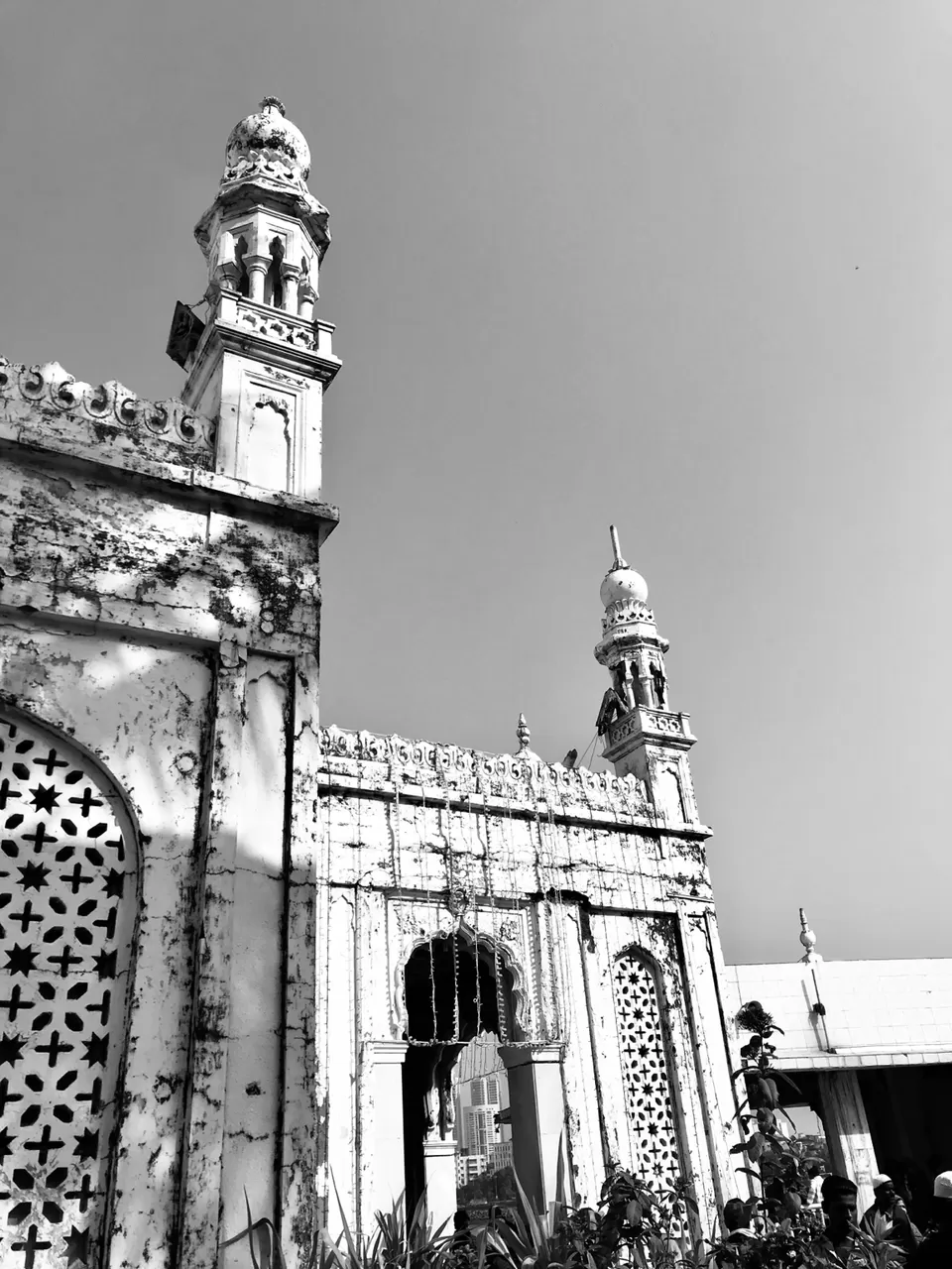 Photo of Haji Ali, Mumbai, Maharashtra, India by Akshaya Bhat