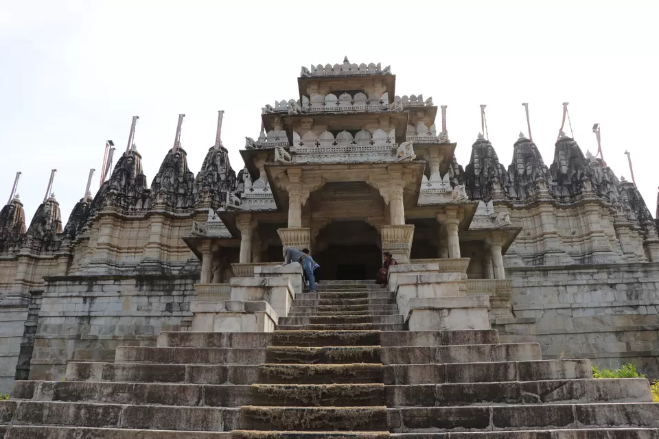 Photo of Ranakpur Jain Temple, Ranakpur Road, Sadri, Rajasthan, India by foodandtraveltales