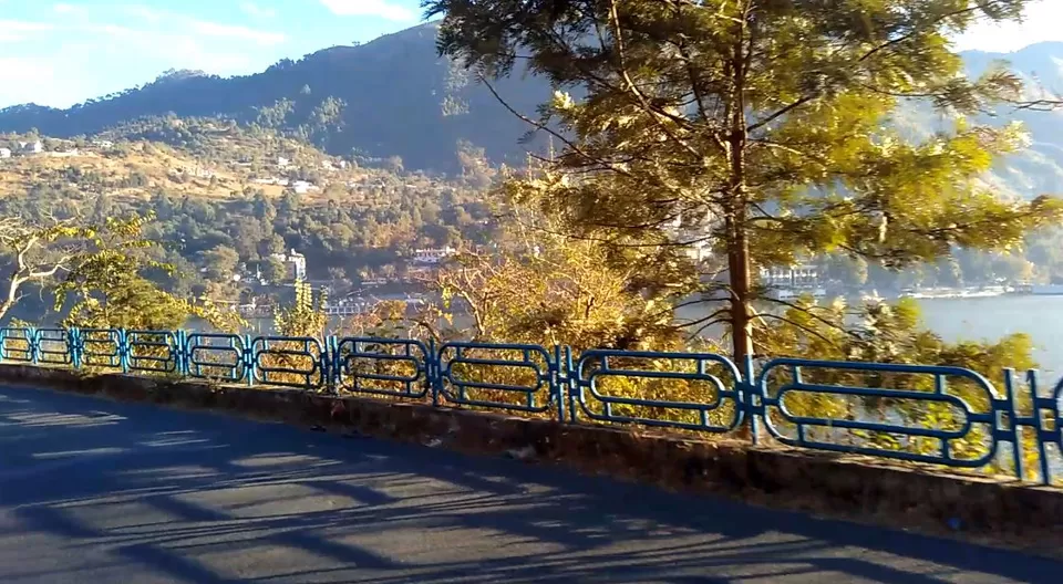 Photo of Bhimtal, Uttarakhand, India by Ayush Kumar