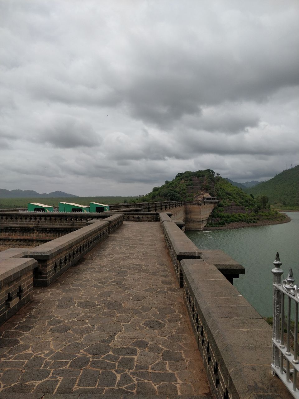 Photo of Tungabhadra Dam, Munirabad Rural, Karnataka, India by Pooja Jaiwardhan