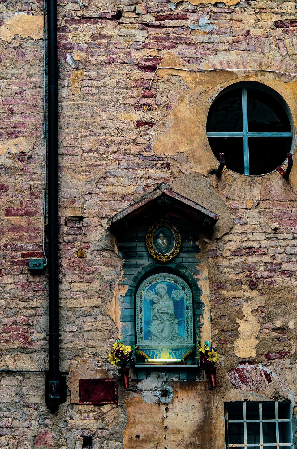 Photo of A Tale of a Medieval Tuscan Town and Freshly Baked Pizza by thewanderjoy
