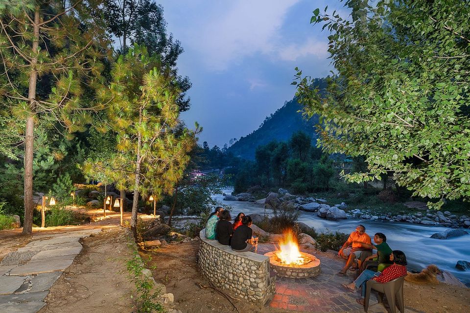 Photo of 10 Breathtaking River Facing Stays in Himachal To Beat The Heat & Chill With A View! by thewanderjoy