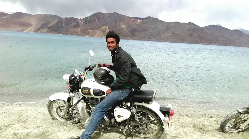 Photo of Pangong Tso Lake by Manish Raut