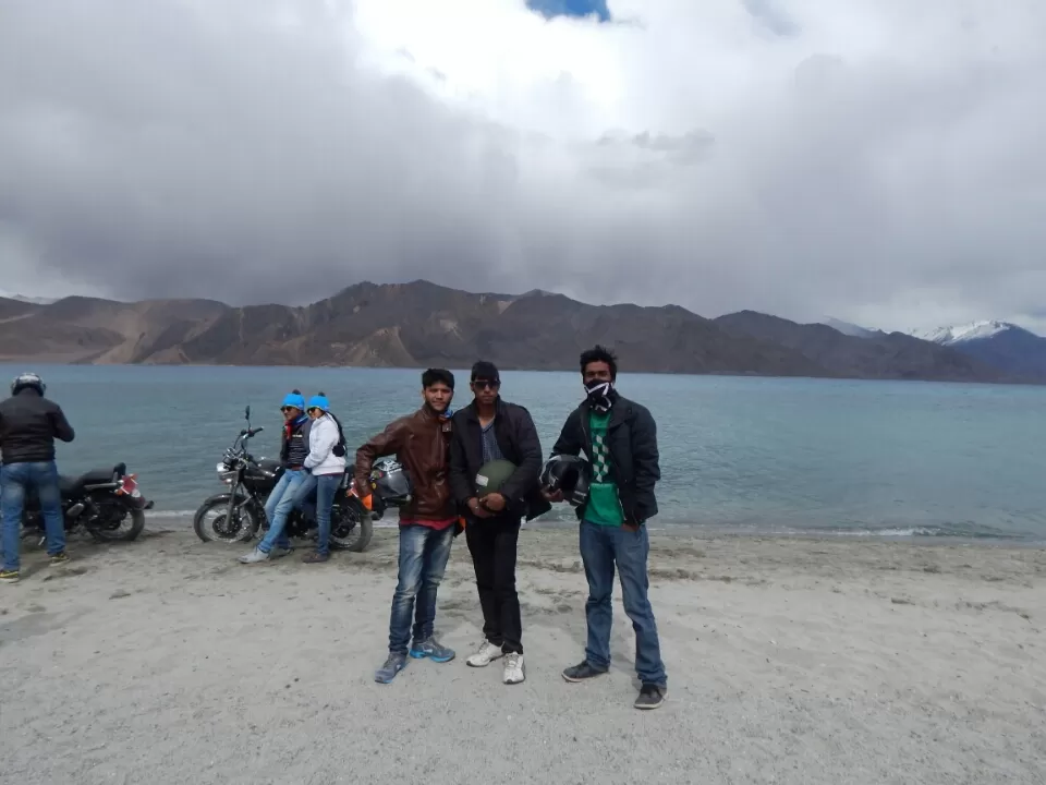 Photo of Pangong Tso Lake by Manish Raut