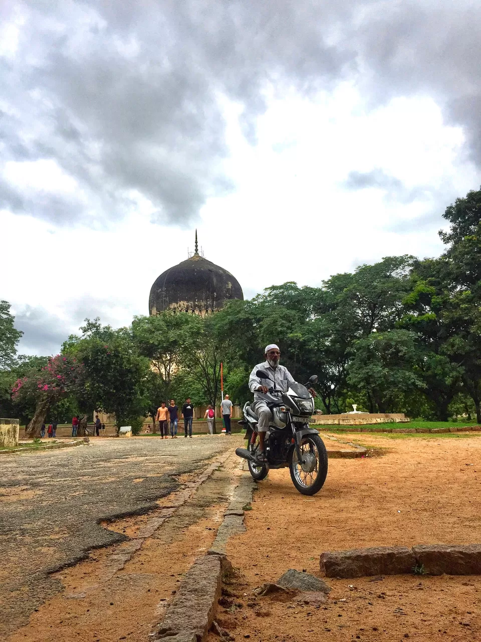 Photo of Qutub Shahi Tombs, Hyderabad, Telangana, India by Manish Raut