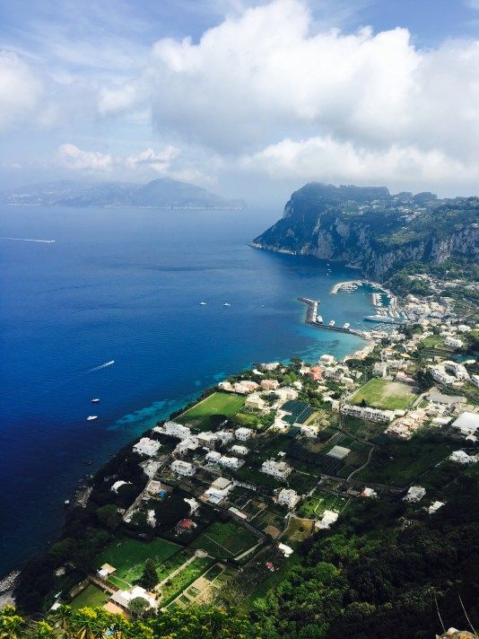 Photo of Capri - Italy's chic Island by Bhavya Vatrapu