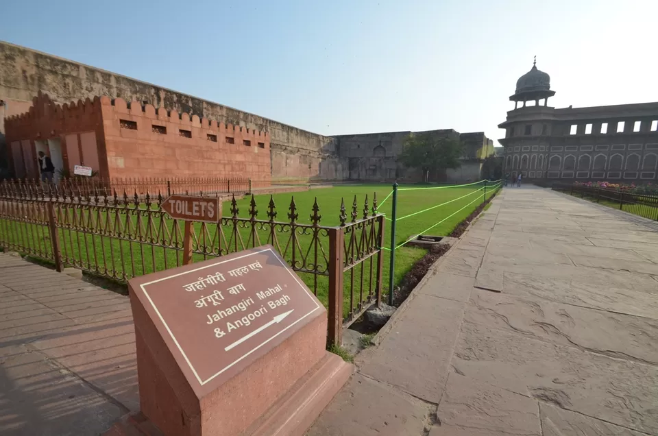 Photo of Jahangir Palace, Agra Fort, Fort, Agra, Uttar Pradesh, India by Sushant Singhal