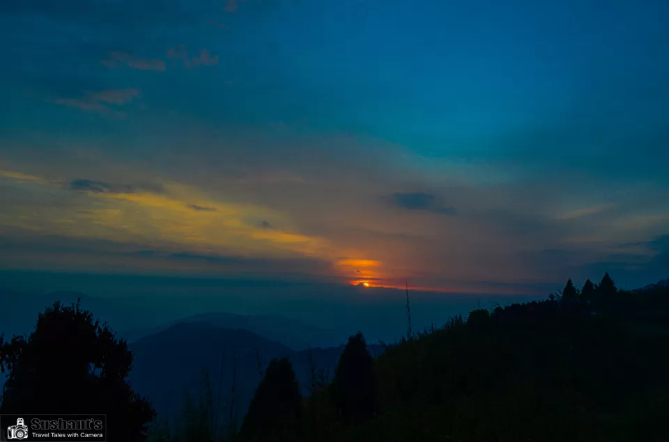 Photo of Tiger Hill Sunrise Observatory, Darjeeling, West Bengal, India by Sushant Singhal