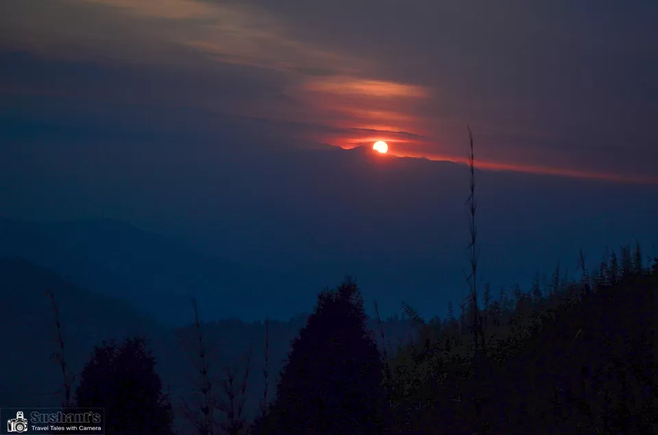 Photo of Tiger Hill Sunrise Observatory, Darjeeling, West Bengal, India by Sushant Singhal
