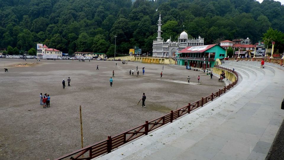 Photo of नैनीताल की एक अलसाई सुबह by Sushant Singhal