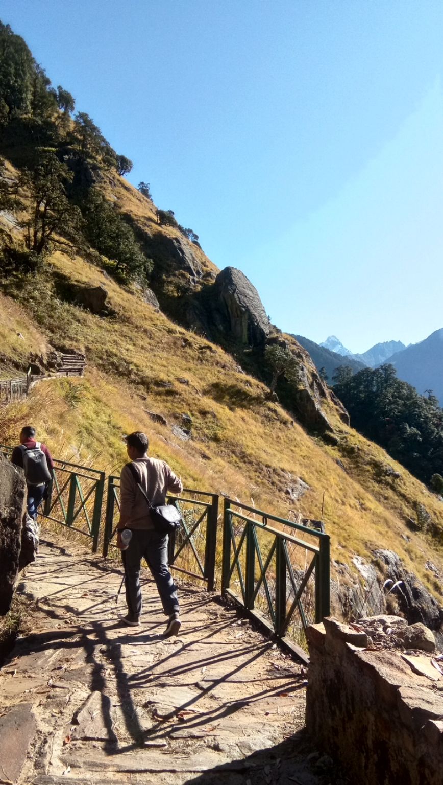 Photo of Gaundhar, Uttarakhand, India by trekking uttarakhand