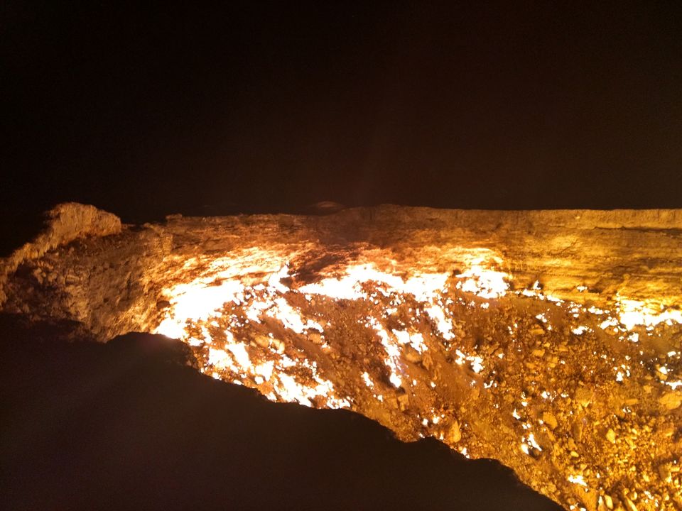 Photo of Darvaza Gas Crater, Darvaza, Turkmenistan by Mrugank Vaidya