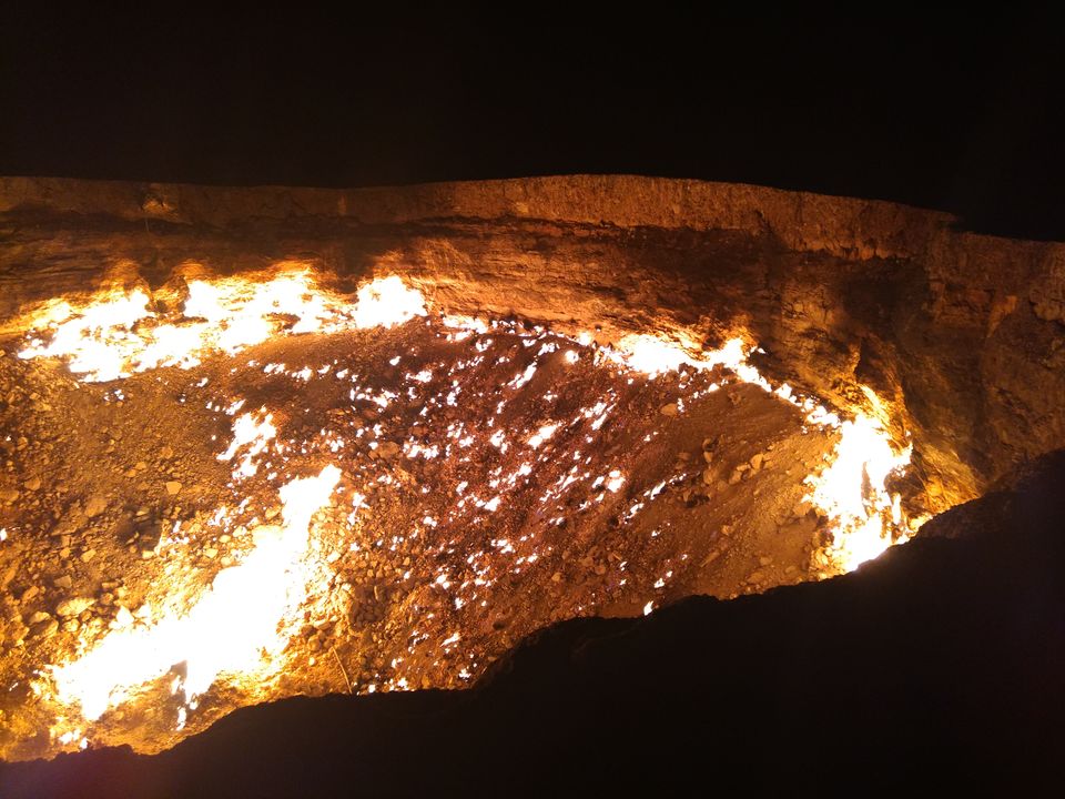 Photo of Darvaza Gas Crater, Darvaza, Turkmenistan by Mrugank Vaidya