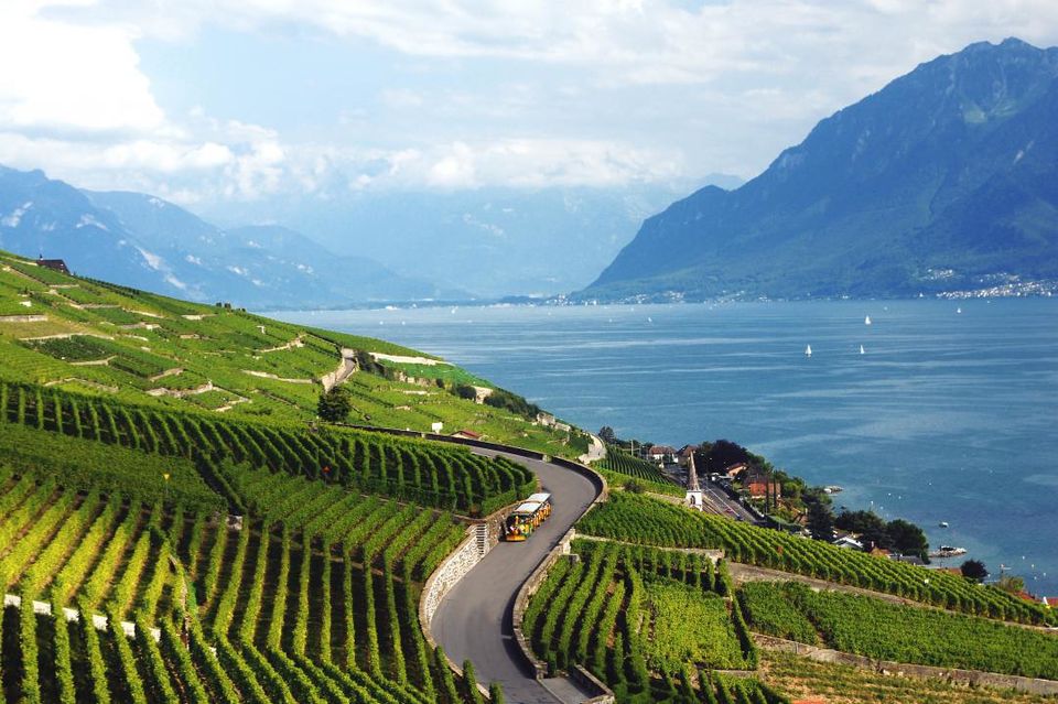 Photo of Switzerland in A Week | Detailed Itinerary 14/14 by Priya & Raghav