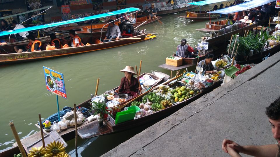 Photo of Damnoen Saduak Floating Market, Damnoen Saduak, Damnoen Saduak District, Ratchaburi, Thailand by Tadasha Mishra
