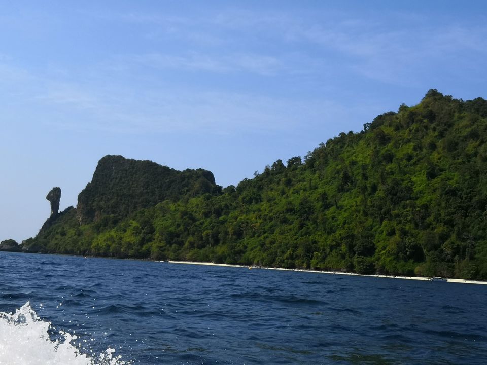 Photo of Phra nang Cave Beach, Krabi, Thailand by Tadasha Mishra