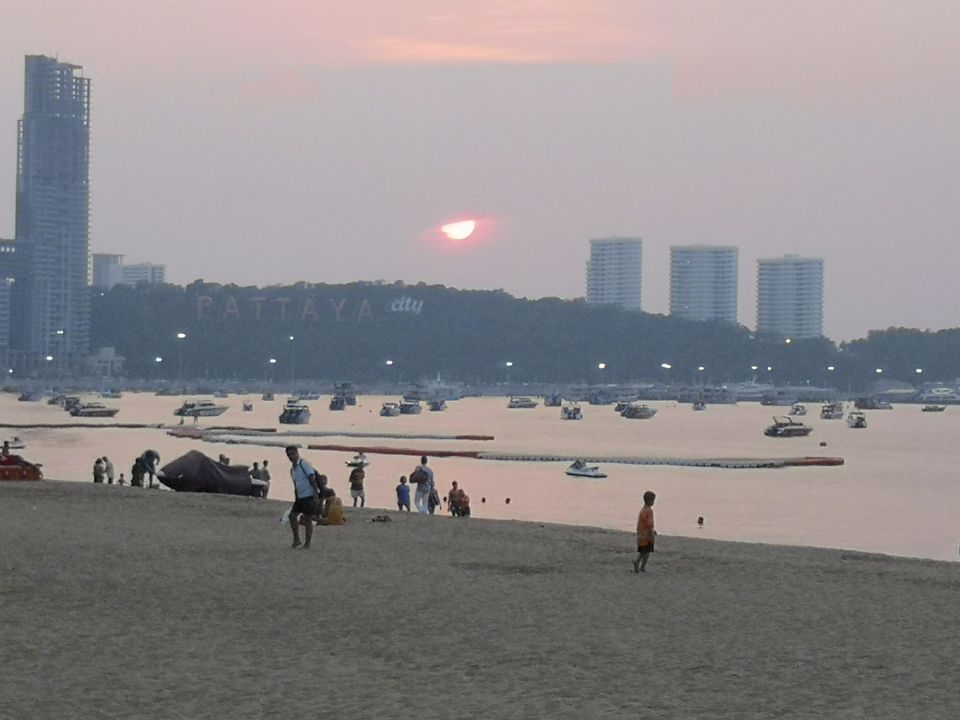 Photo of Pattaya City, Bang Lamung District, Chon Buri, Thailand by Tadasha Mishra
