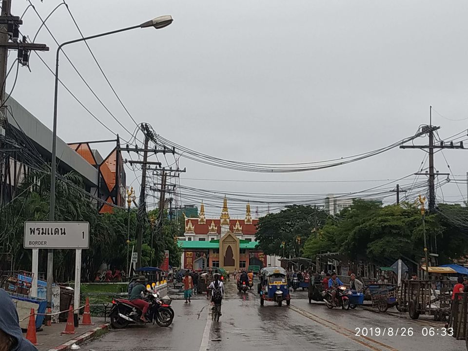 Photo of Aranyaprathet Boundary Post, Aranyaprathet, Aranyaprathet District, Sa Kaeo, Thailand by बिहारी घुमक्कड़