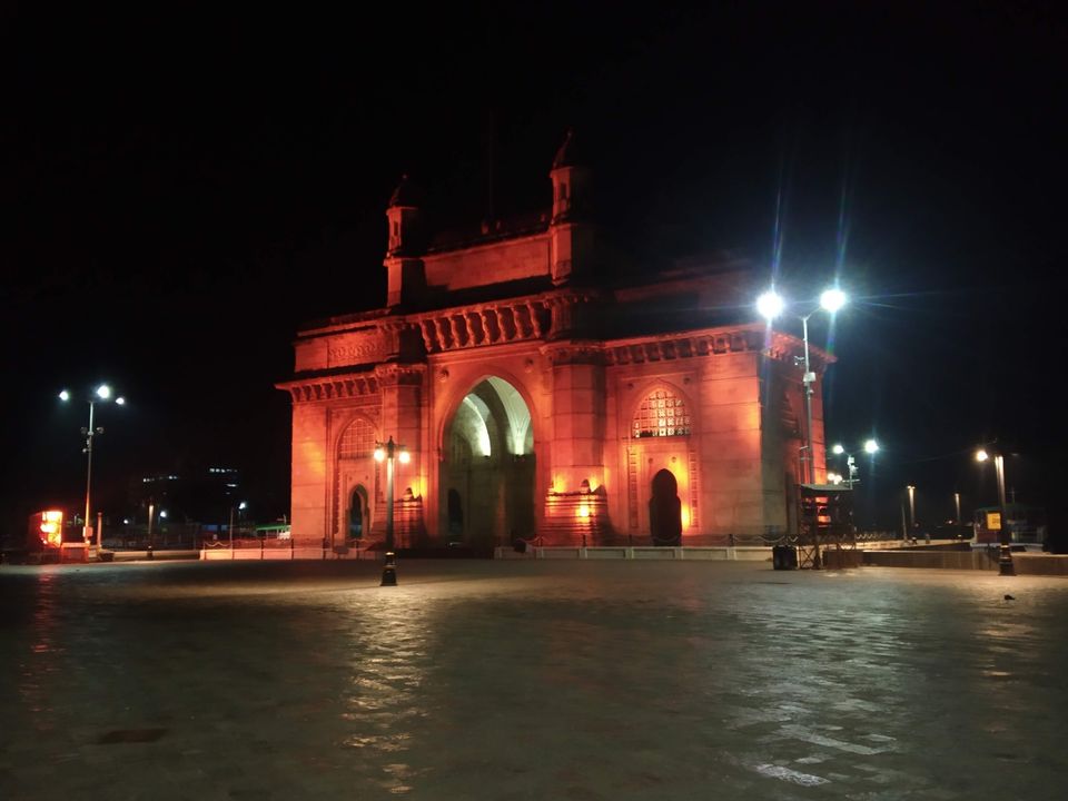 Photo of अब कभी नहीं सोयेगी बंबई by बिहारी घुमक्कड़