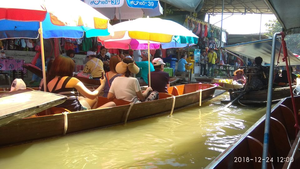 Photo of Damnoen Saduak Floating Market, Damnoen Saduak, Damnoen Saduak District, Ratchaburi, Thailand by The Journey