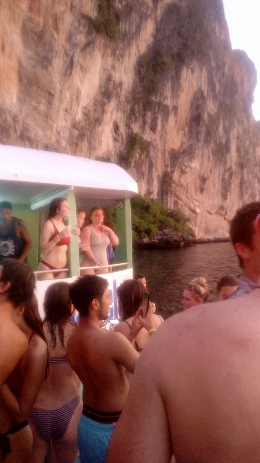Photo of Blanco Boat Party, T. Ao Nang, A. mung krabi, Krabi, Thailand by The Journey