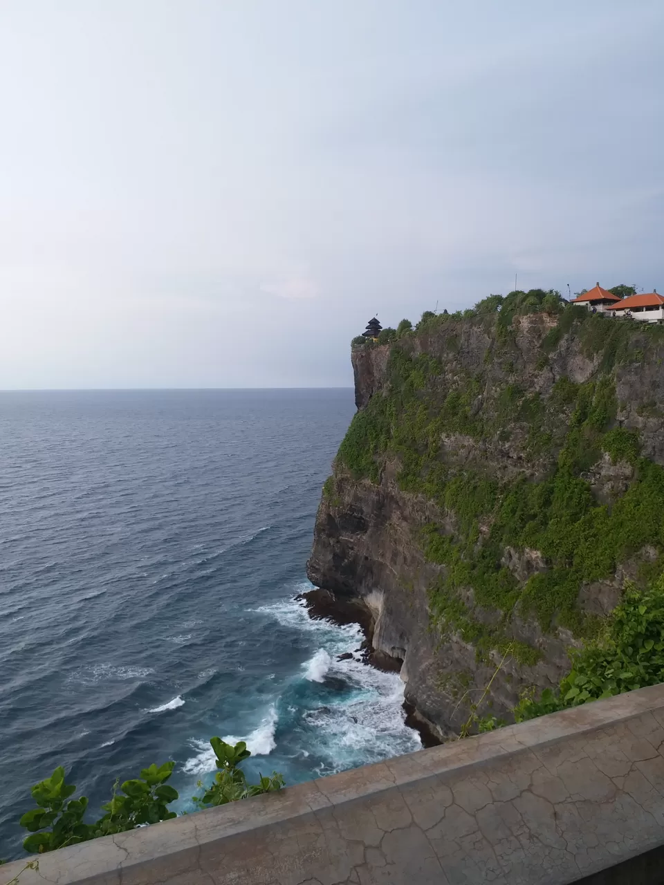 Photo of Uluwatu Temple, Pecatu, Badung Regency, Bali, Indonesia by Abhijeet Pandey