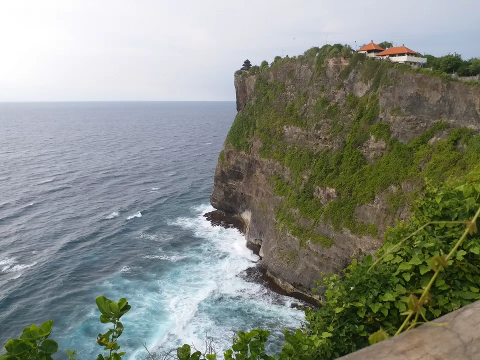 Photo of Uluwatu Temple, Pecatu, Badung Regency, Bali, Indonesia by Abhijeet Pandey
