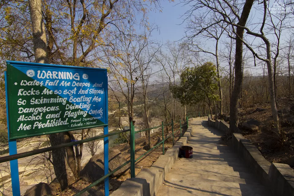 Photo of Kuntala Water Falls, Walking Path to Falls, Kuntala Khurd, Telangana, India by Madhumita Banerjee