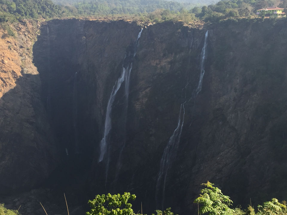Photo of Gersoppa Cross, Bengaluru - Honnavar Road, Gersoppa, Karnataka, India by Kishore Kothwal