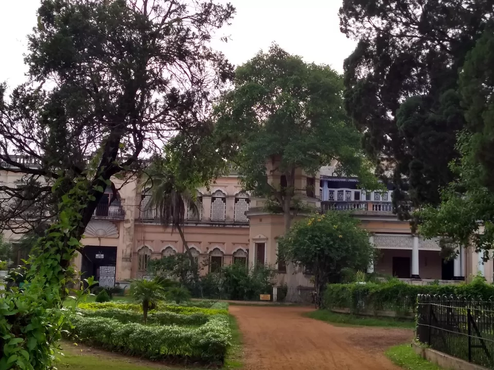 Photo of Jhargram Raj Palace, Old Jhargram, Medinipur, West Bengal, India by Kasturi Mitra