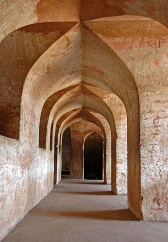 Photo of Bhool Bhulaiyaa, Machchhi Bhavan, Lucknow, Uttar Pradesh, India by Sarbajaya Bhattacharya