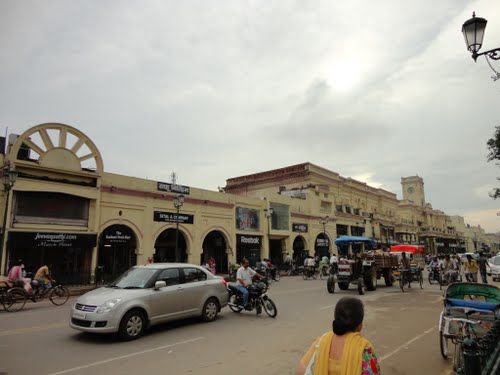 Photo of Hazratganj, Lucknow, Uttar Pradesh, India by Sarbajaya Bhattacharya