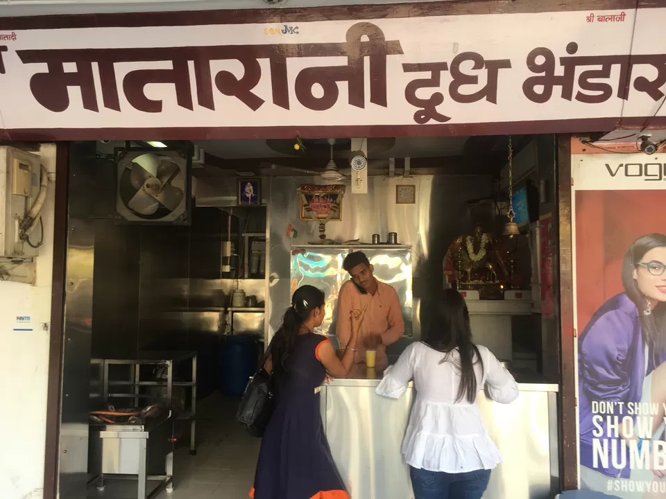 Photo of Infocity, Gandhinagar, Gujarat, India by 2itchyfeets