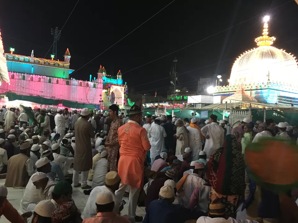 Photo of Ajmer Sharif Dargah, Ander Kote Road, dargah shareef, Near, Diggi Bazaar, Ajmer, Rajasthan, India by 2itchyfeets