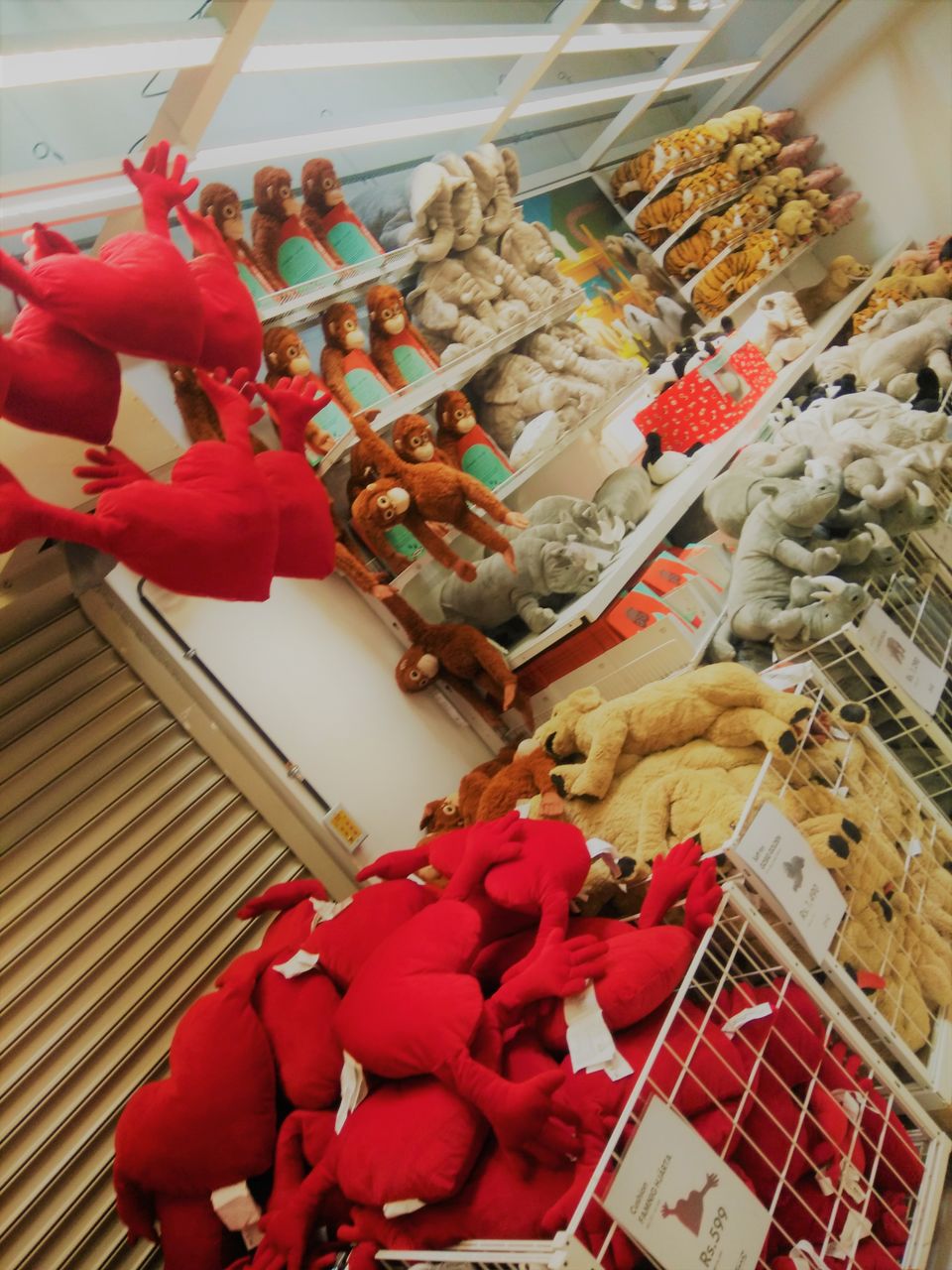 Photo of An afternoon at a Furnishing Heaven, IKEA Hyderabad. by Hemanth Bhargav Murthy (Hemuu)