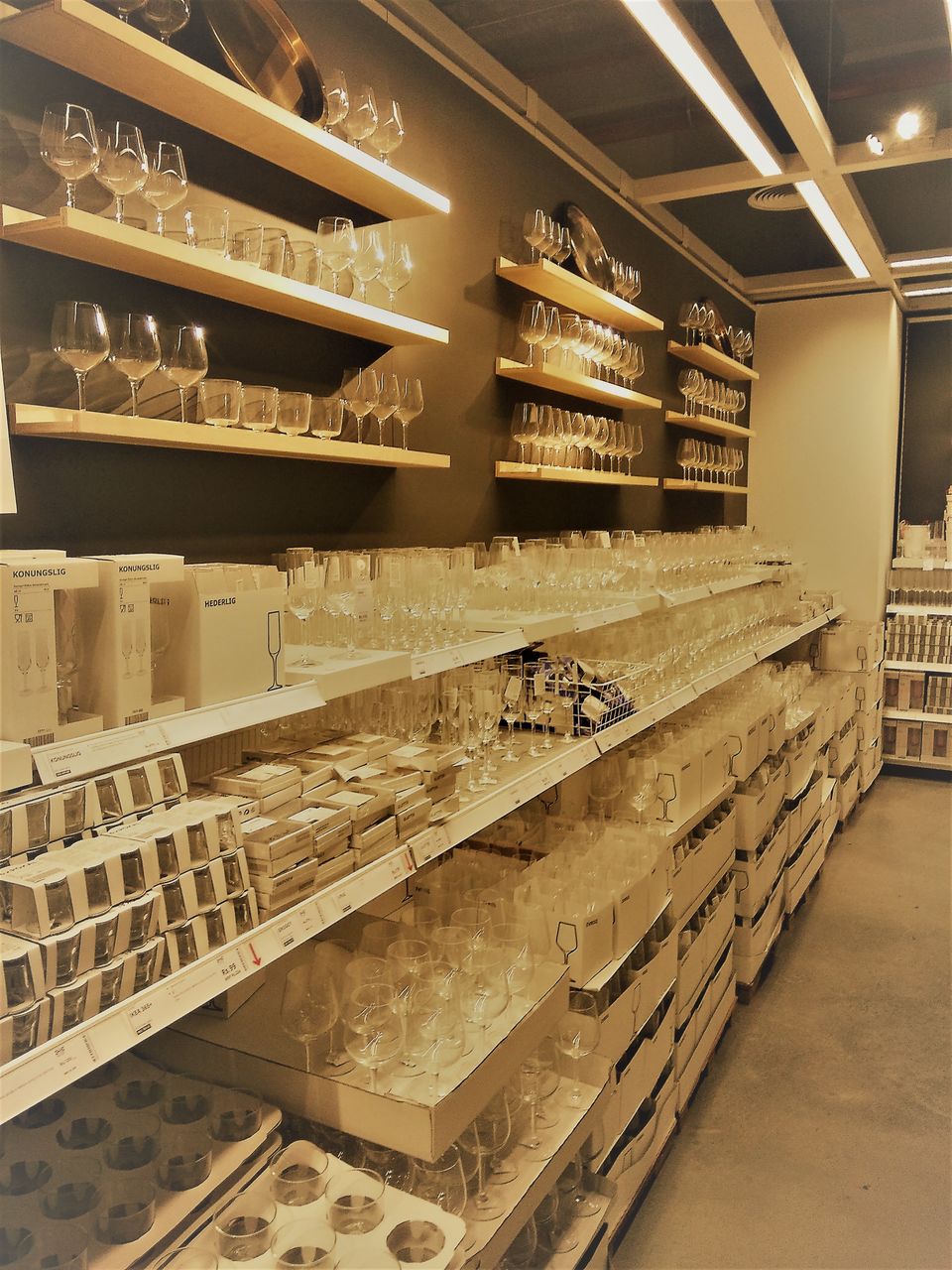 Photo of An afternoon at a Furnishing Heaven, IKEA Hyderabad. by Hemanth Bhargav Murthy (Hemuu)